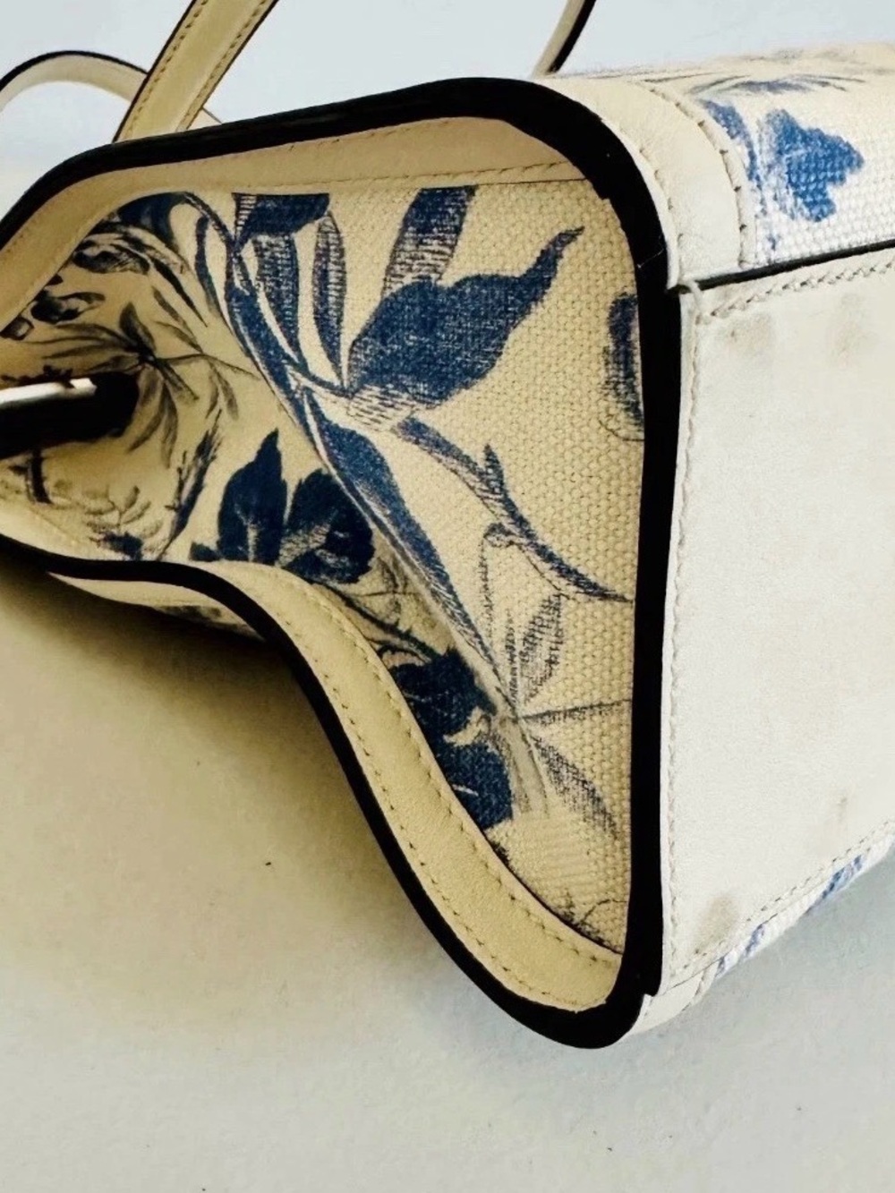 🌟RARE Gucci Japan Exclusive GG Ribbon Herbarium Blue Floral Tote Bag🌟 - Picture 8 of 15